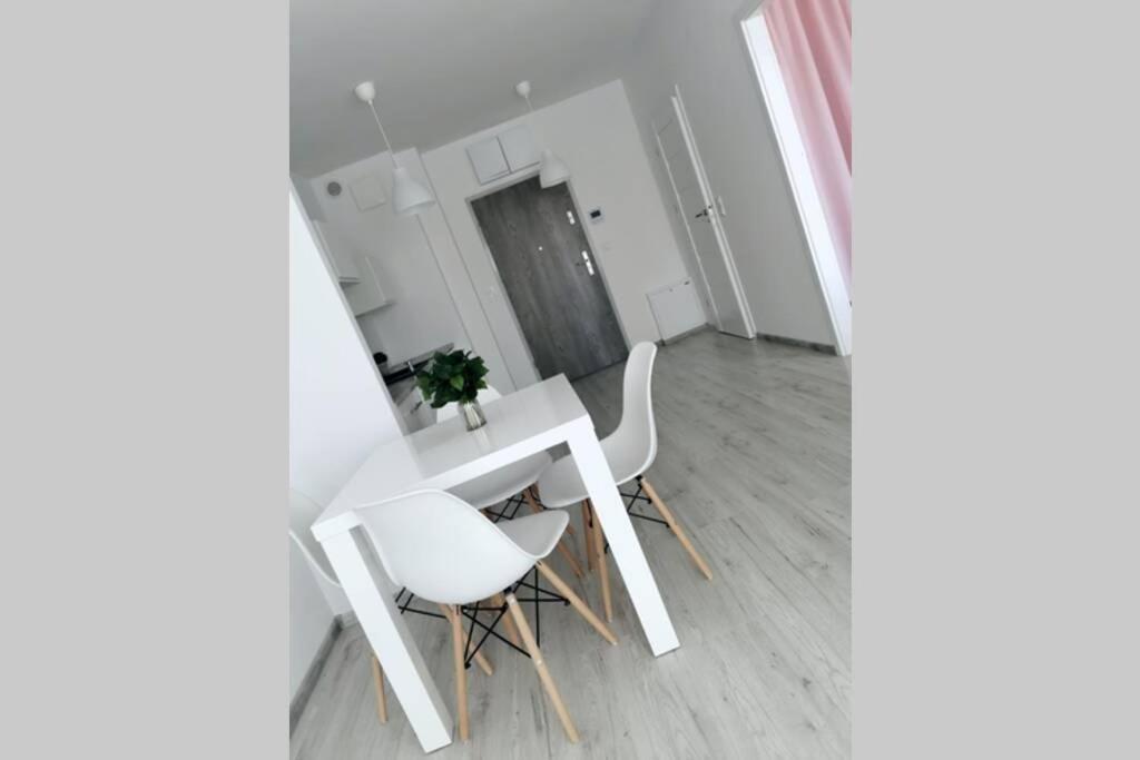 Green Apartment Promenada Gwiazd- Widok Na Morze. Мендзиздрое Екстериор снимка